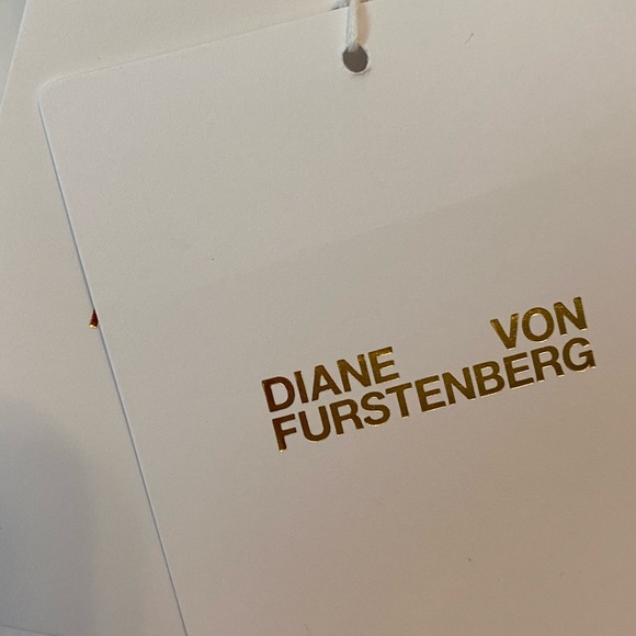 DVF White Button Down w/ Lace Back - Picture 4 of 6